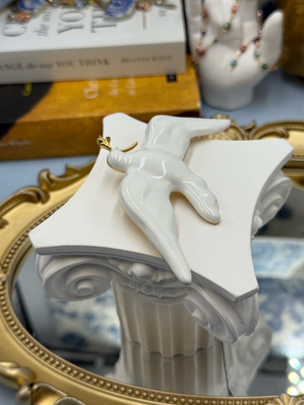 🆕 SCHIAPARELLI for Museum Gift Shop 🧿 NWOT White Dove Bird of Peace Brooch - Picture 7 of 16